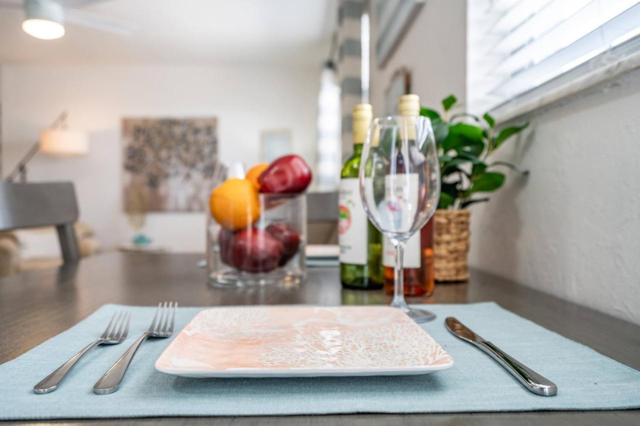 2Bed 1Bath Suite Minutes To Downtown, Beaches, Restaurants, Theaters And More Sarasota Eksteriør billede